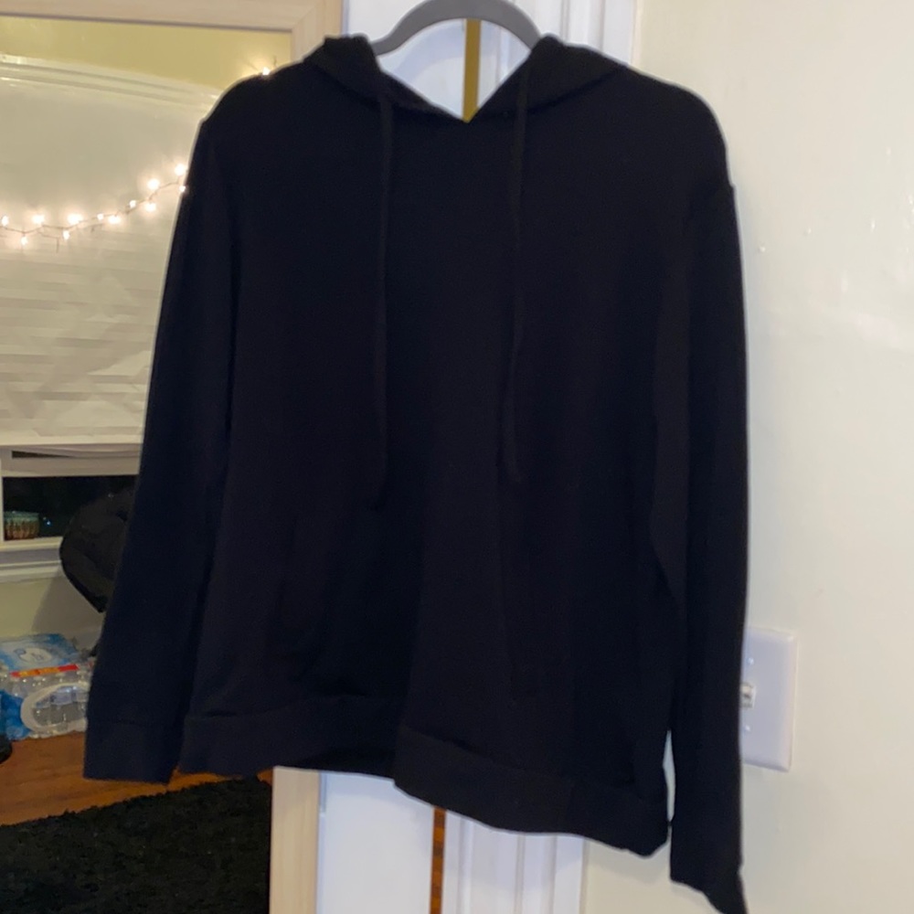 Black Pullover